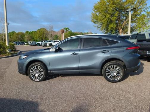 2023 Toyota Venza XLE