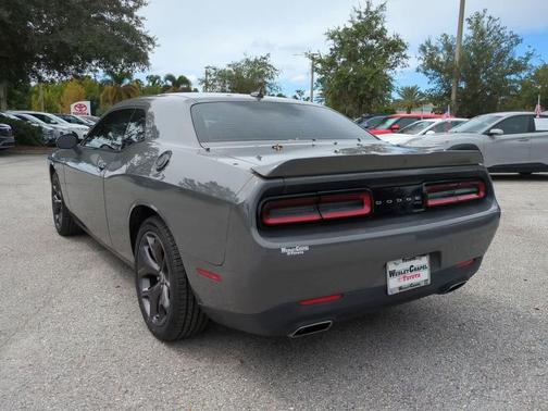 2018 Dodge Challenger SXT