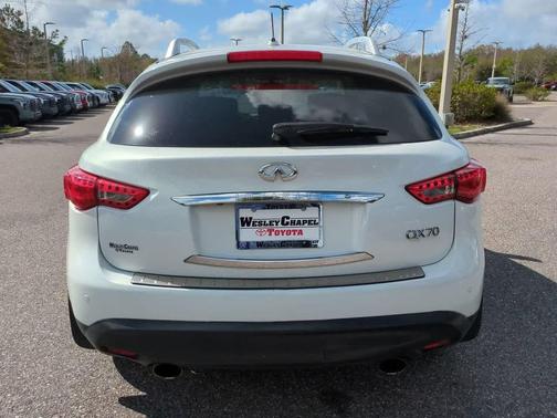 2014 INFINITI QX70 Base