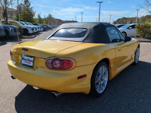 2002 Mazda MX-5 Miata 