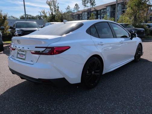 Ice Cap 2025 Toyota Camry SE