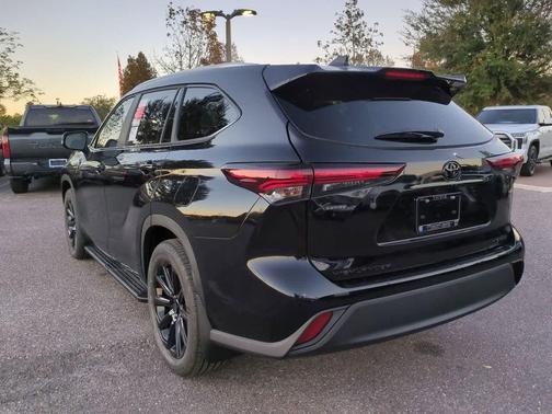 2026 Toyota Highlander XLE