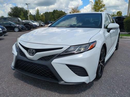 2018 Toyota Camry SE