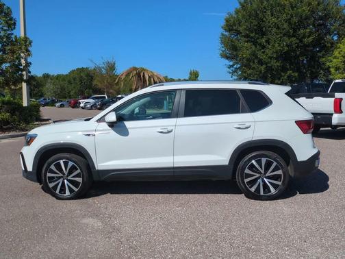 2024 Volkswagen Taos 1.5T SE