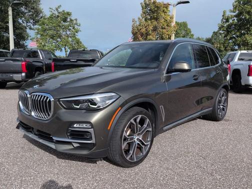Manhattan Green Metallic 2021 BMW X5 sDrive40i