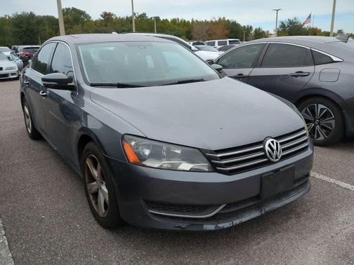 2013 Volkswagen Passat 2.5 SE