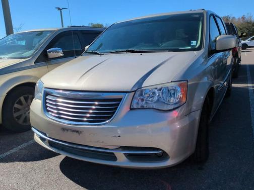 2016 Chrysler Town & Country Touring