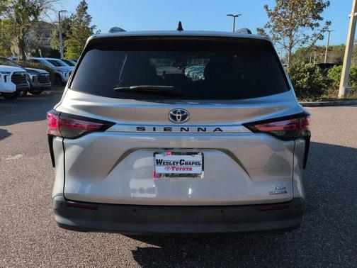 Celestial Silver Metallic 2021 Toyota Sienna XLE 8 Passenger