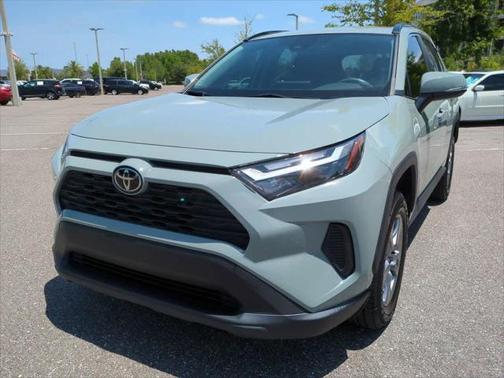 2022 Toyota RAV4 XLE