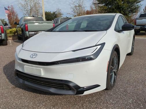 2025 Toyota Prius XLE