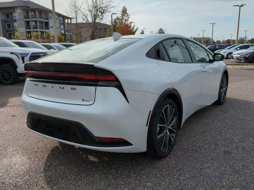 2025 Toyota Prius XLE