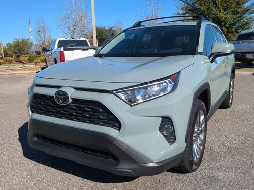 2021 Toyota RAV4 XLE Premium