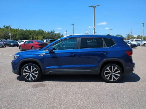 2024 Volkswagen Taos 1.5T SE