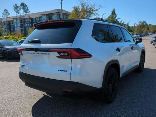 2025 Toyota Grand Highlander Hybrid Nightshade Edition