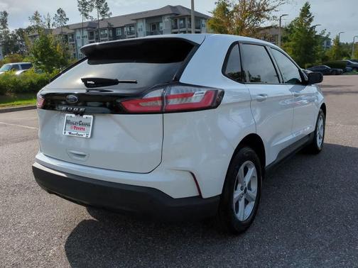 2021 Ford Edge SE