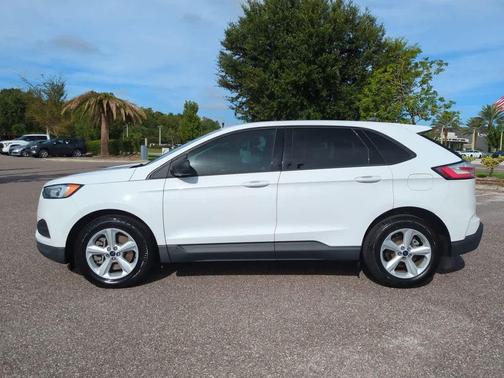 2021 Ford Edge SE