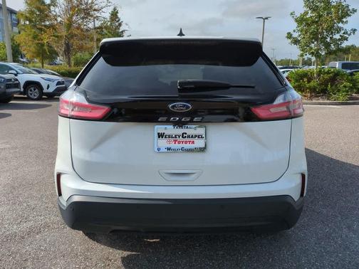 2021 Ford Edge SE