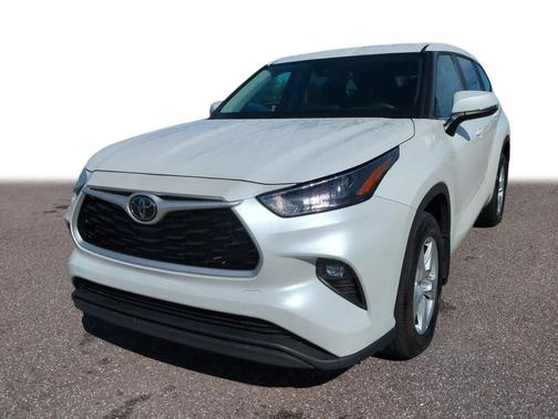 2024 Toyota Highlander LE