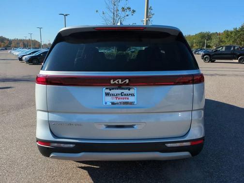 2022 Kia Carnival LXS