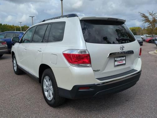 2013 Toyota Highlander SE