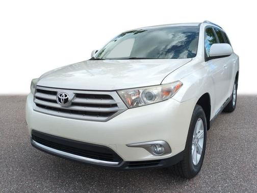 2013 Toyota Highlander SE