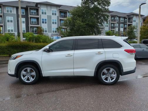 2017 Toyota Highlander Limited