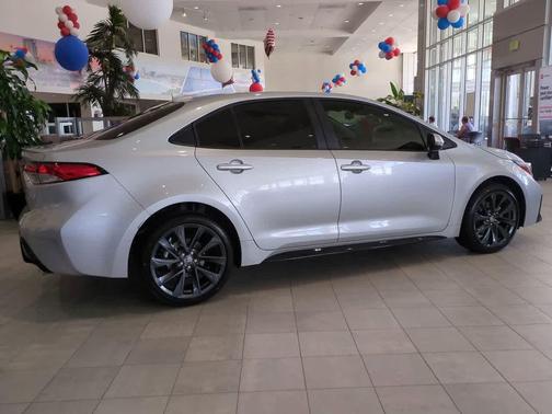 2026 Toyota Corolla Hybrid SE