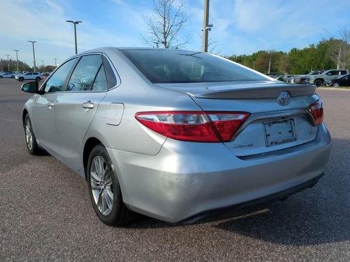 Celestial Silver Metallic 2017 Toyota Camry SE