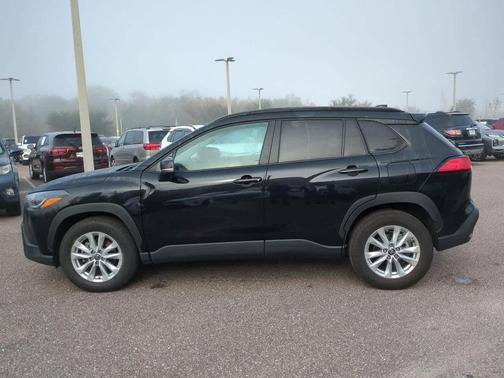 2025 Toyota Corolla Cross LE