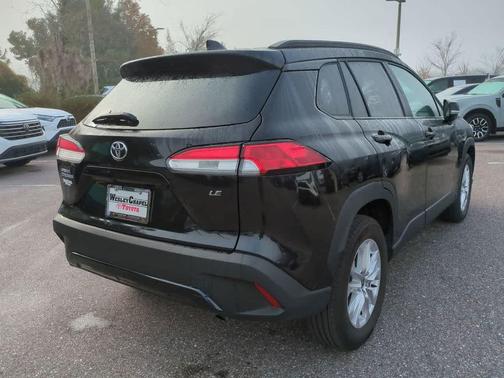 2025 Toyota Corolla Cross LE
