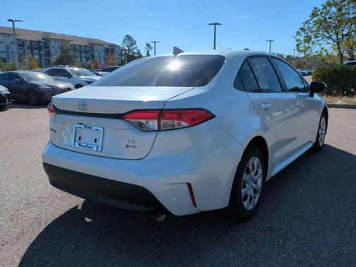 2026 Toyota Corolla Hybrid LE