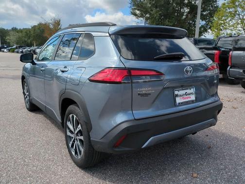 2023 Toyota Corolla Cross XLE