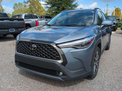 2023 Toyota Corolla Cross XLE