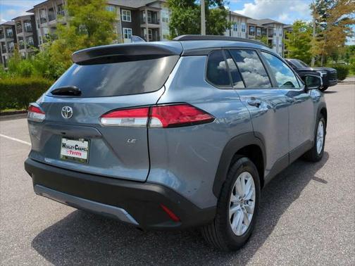 2024 Toyota Corolla Cross LE