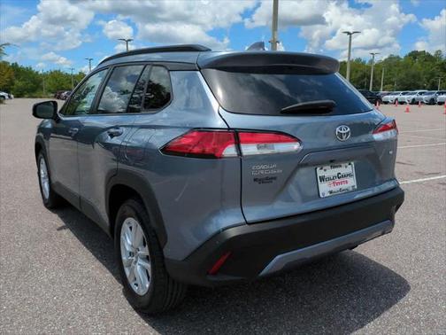 2024 Toyota Corolla Cross LE