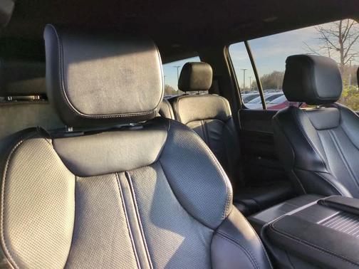 2024 Jeep Wagoneer Series II 4x2