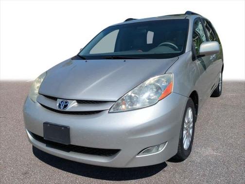 2010 Toyota Sienna XLE