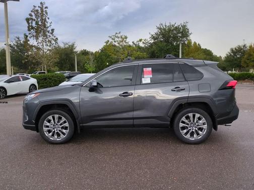 2025 Toyota RAV4 XLE Premium