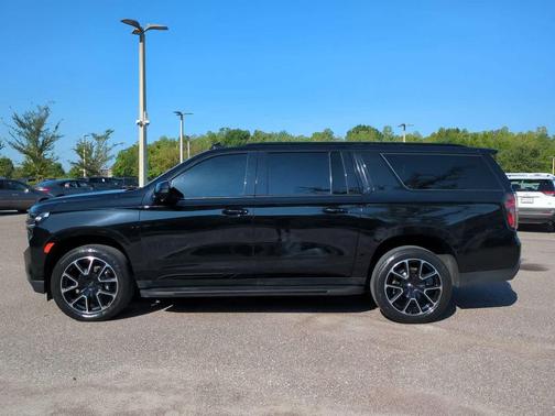 2022 Chevrolet Suburban RST