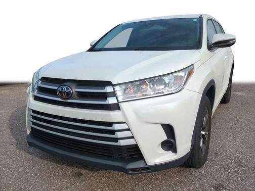 2018 Toyota Highlander LE I4