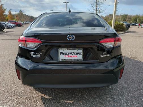 2024 Toyota Corolla Hybrid LE