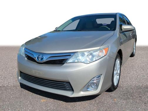2014 Toyota Camry Hybrid XLE