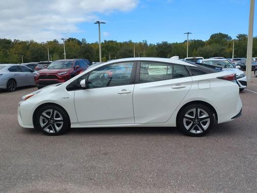 2017 Toyota Prius Four Touring