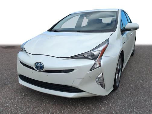 2017 Toyota Prius Four Touring