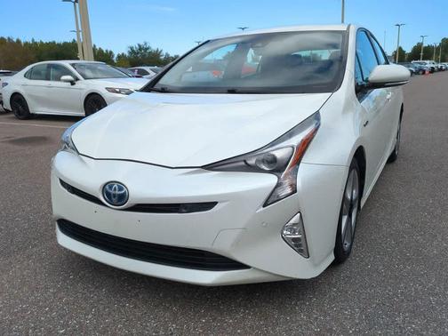 2017 Toyota Prius Four Touring
