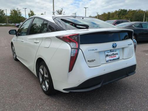 2017 Toyota Prius Four Touring