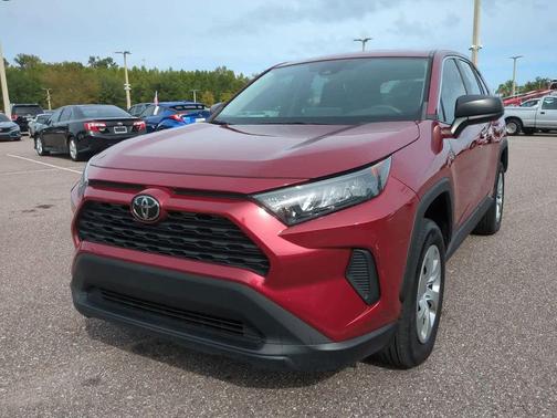 2022 Toyota RAV4 LE