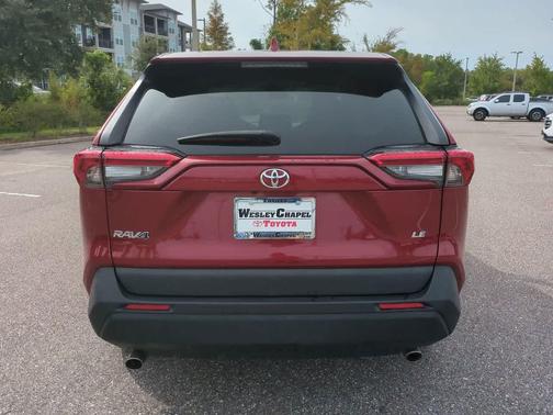 2022 Toyota RAV4 LE