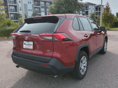 2022 Toyota RAV4 LE