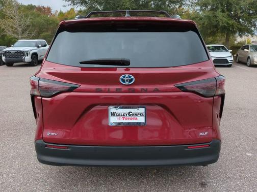 2025 Toyota Sienna XLE